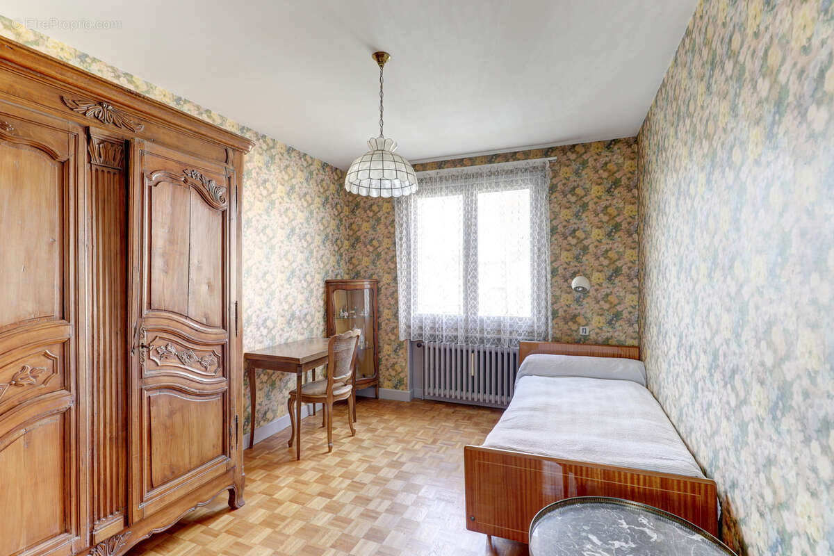 Maison à LES MARTRES-DE-VEYRE