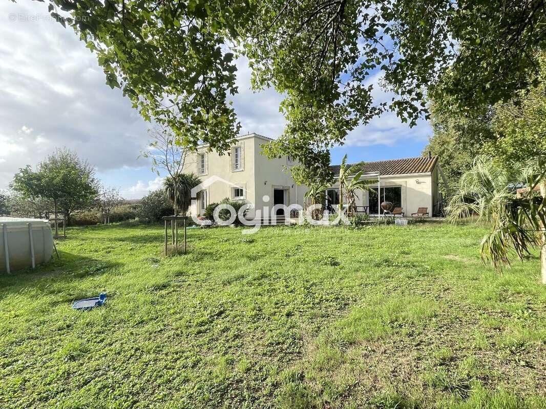 Maison à SAINT-SAUVEUR-D&#039;AUNIS