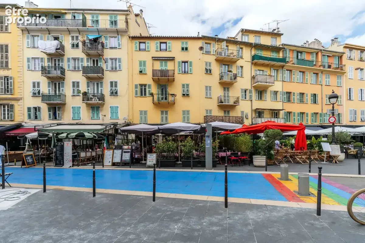 Nice Le Port- Grand studio rénové – Location saisonnière autorisée - photo 3