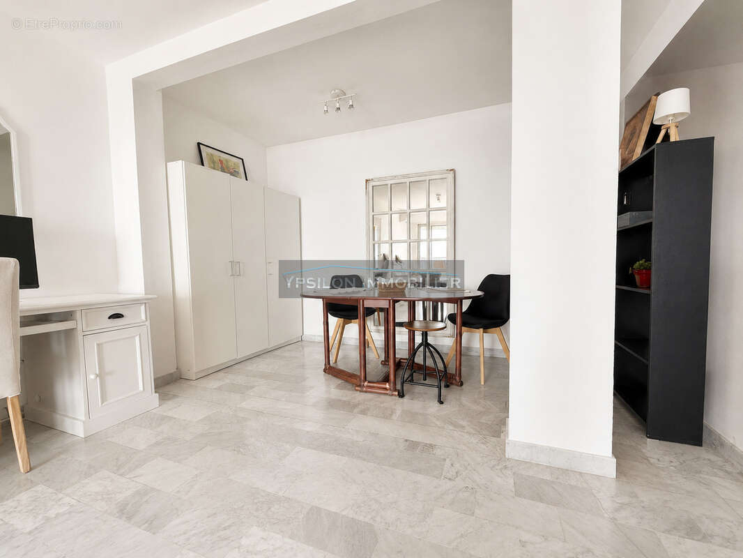 Appartement à ROQUEBRUNE-CAP-MARTIN