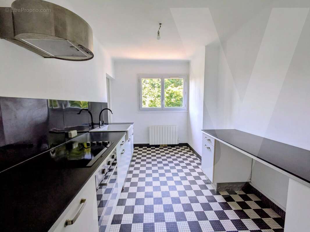 NANTES - PETIT PORT,  APPT T3 de 62 m² - Dernier étage – Balcon – Stationnement – Cave - photo 4