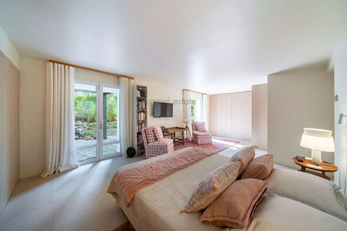 Cannes - villa belle epoque renovee - calme et proximite centre - photo 15