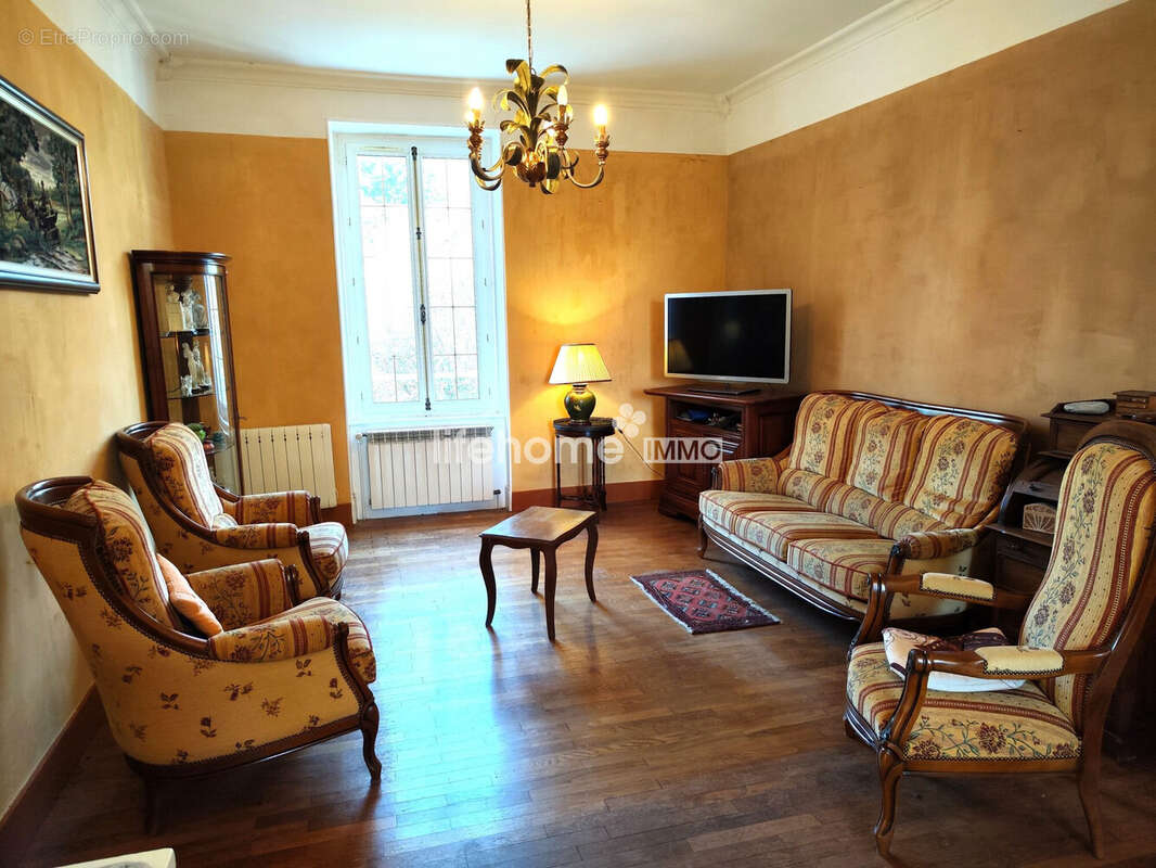 Maison 295 m² à Vierzon  - photo 4
