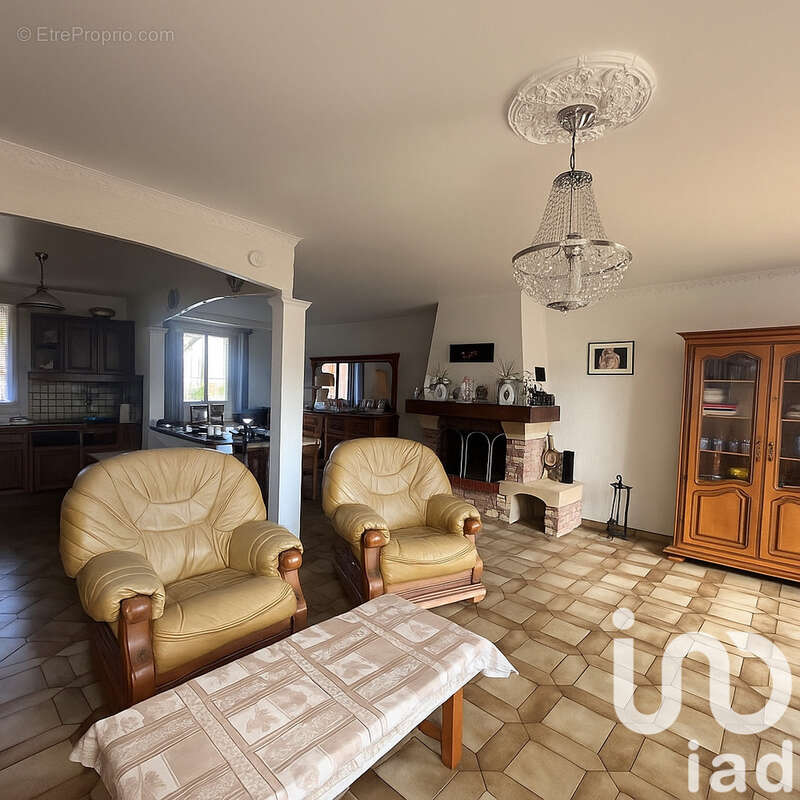 Photo 3 - Maison à MALAUNAY