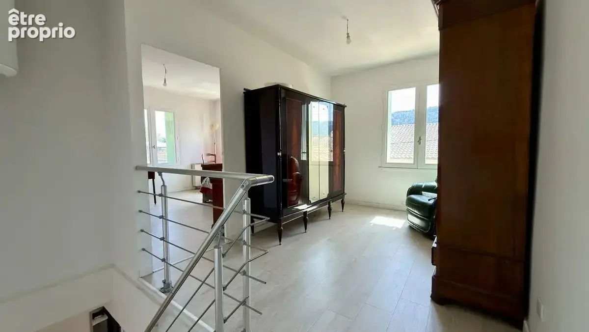 La penne sur huveaune, maison de ville de type 3 avec exterieur - photo 5