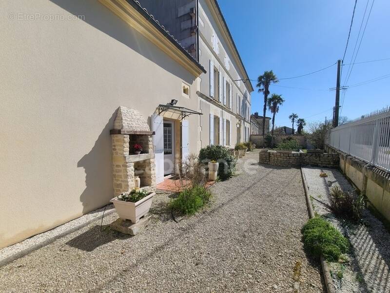 Maison à MATHA