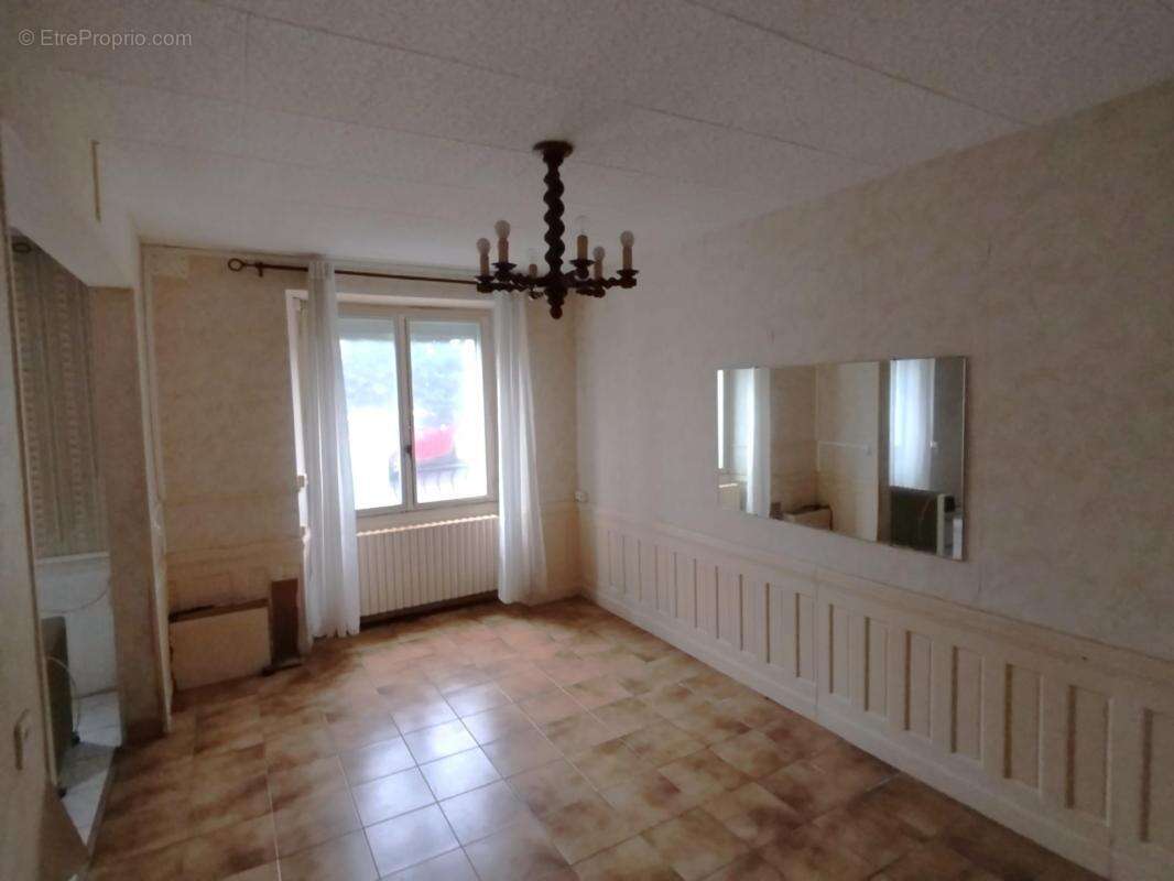 Maison à SOULIGNE-FLACE
