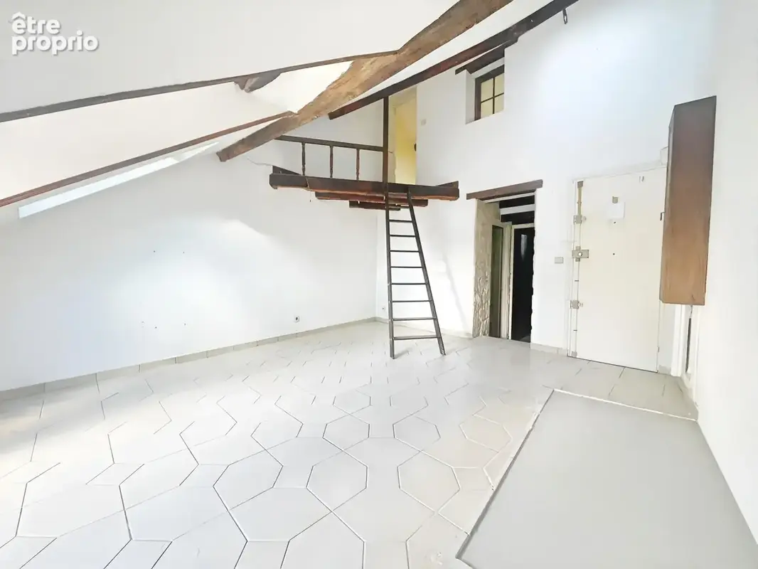 Beau deux pièces à réaménager - photo 2