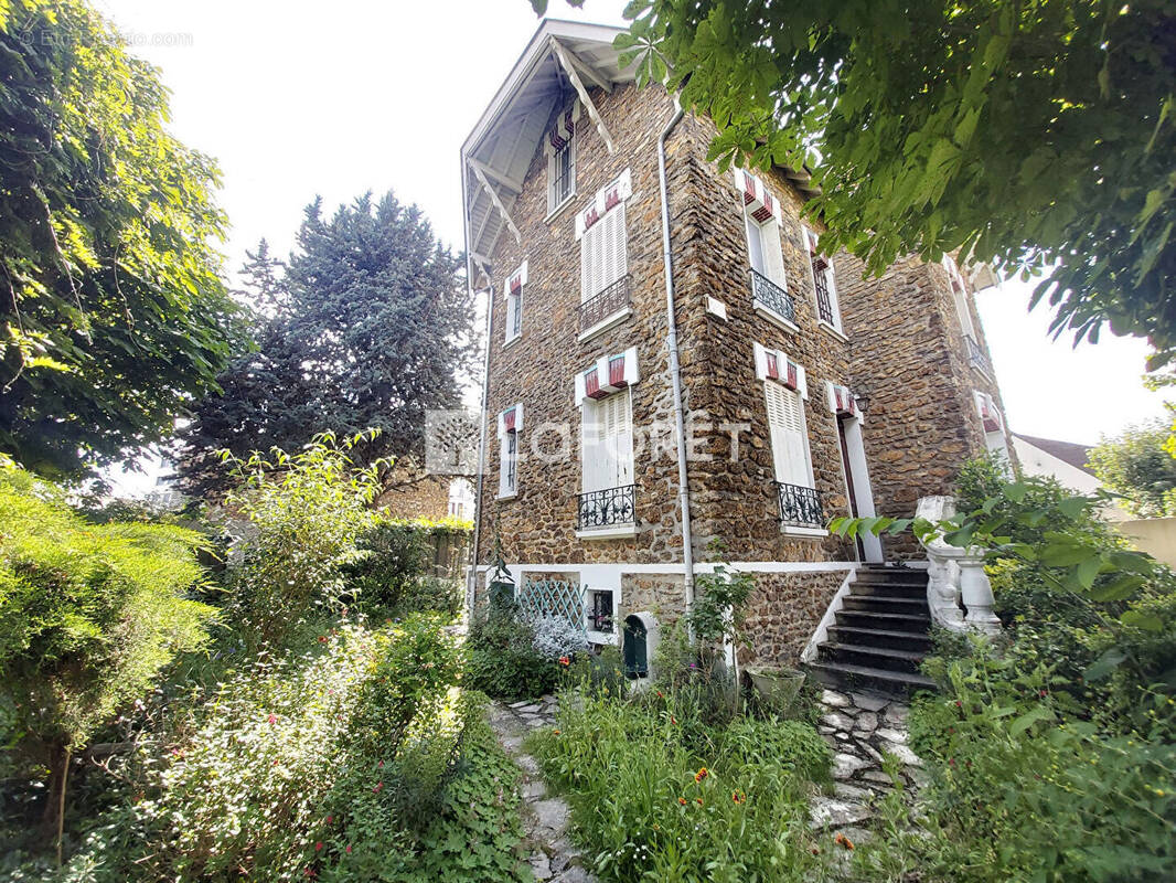 Maison à VILLEMOMBLE