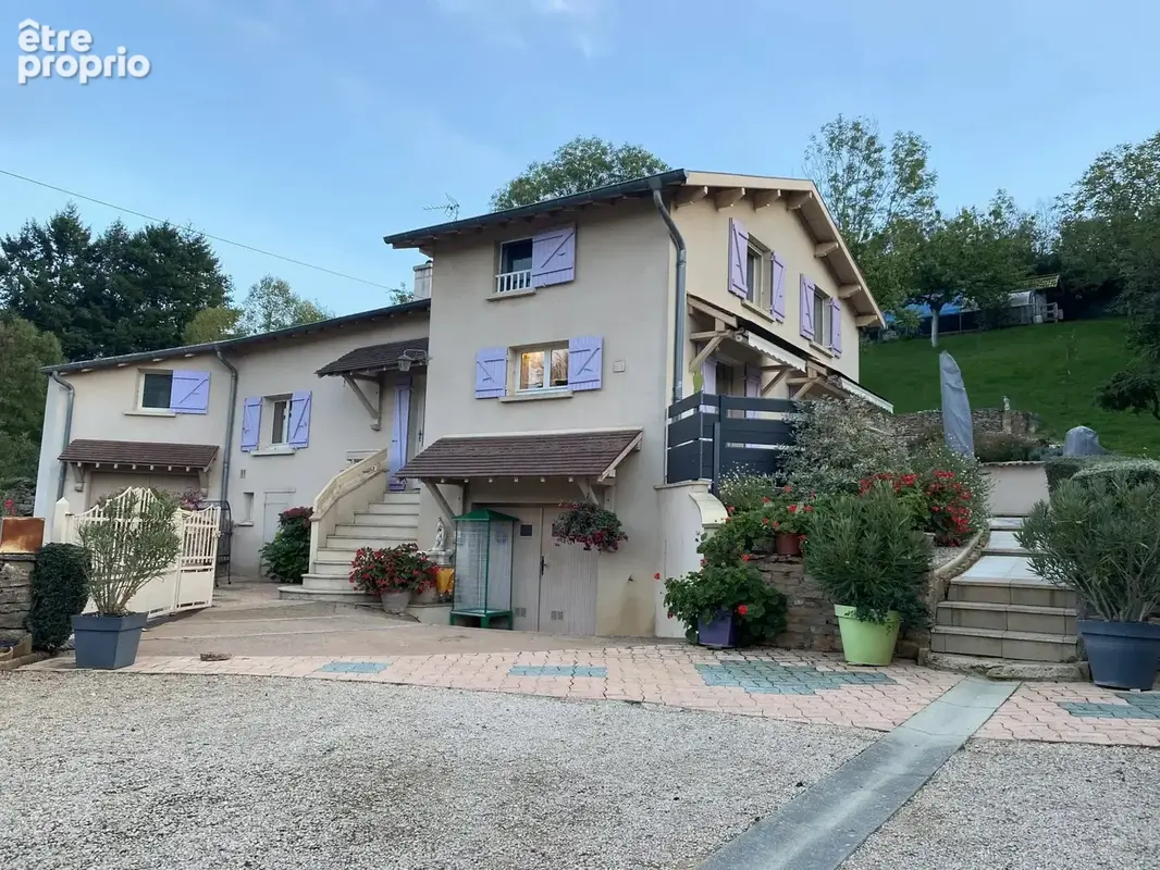 Pierreclos proximité Bourg - photo 1