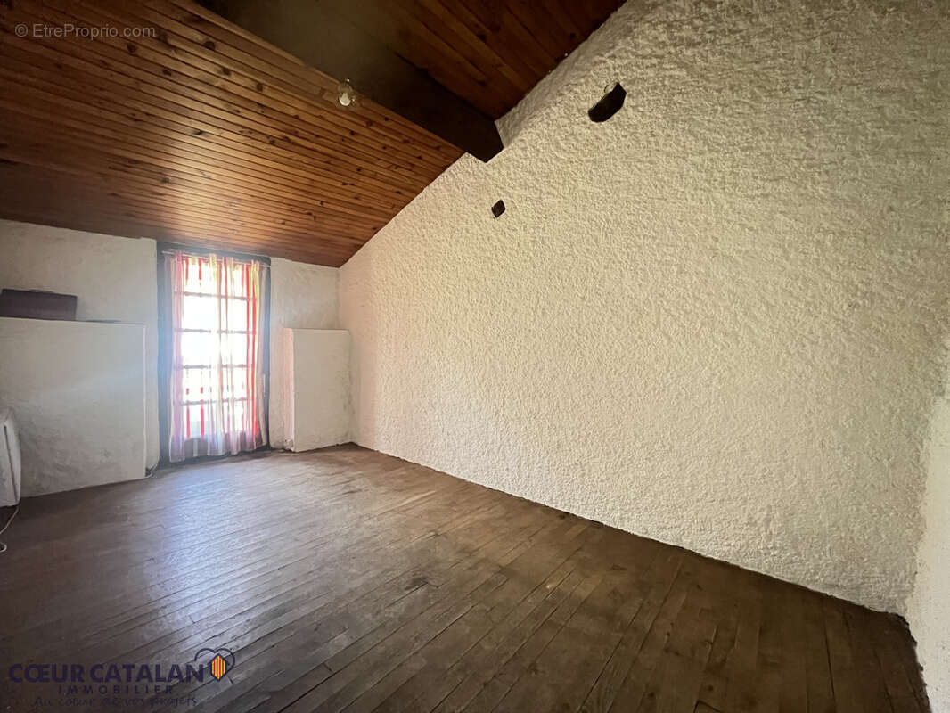Maison à MATEMALE
