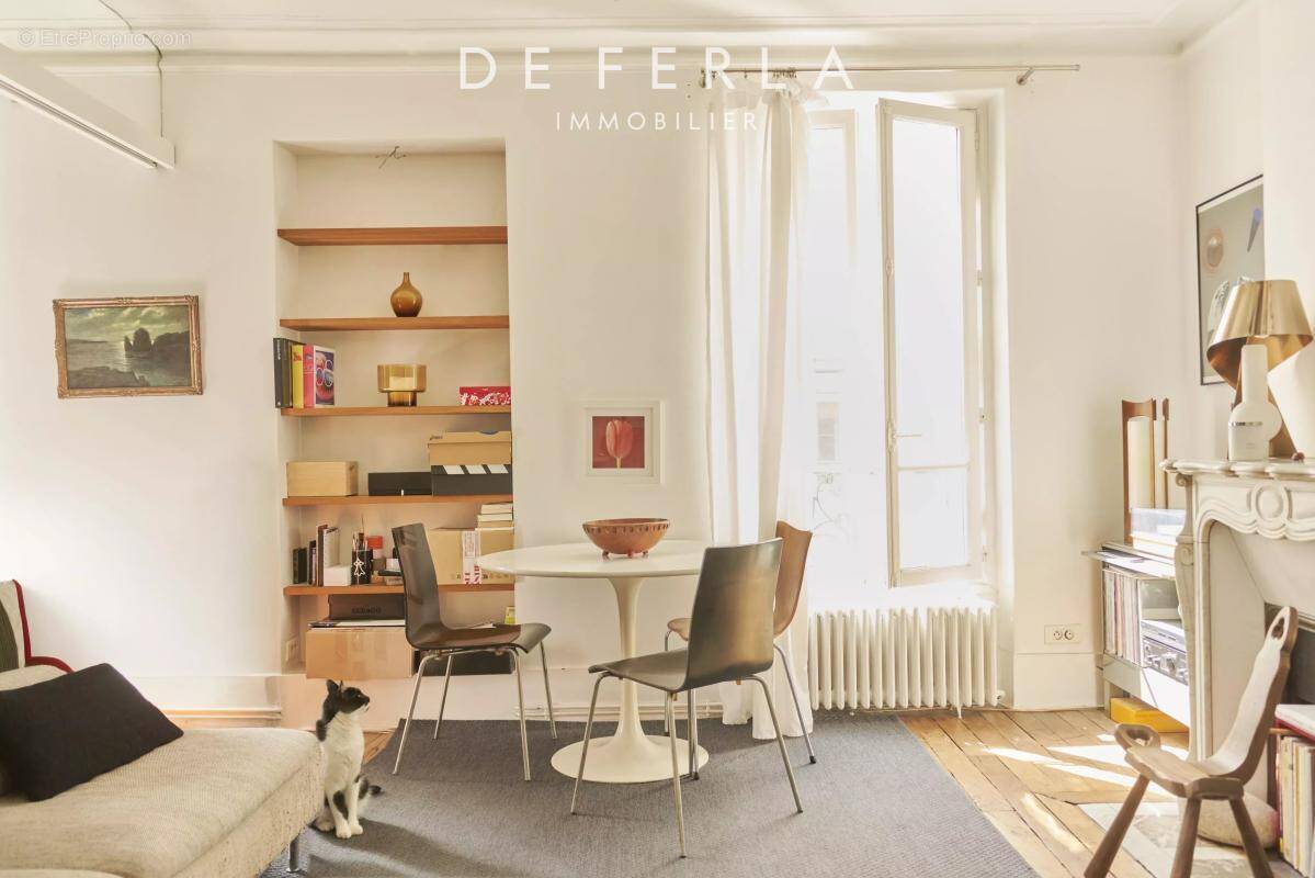 Appartement à PARIS-14E