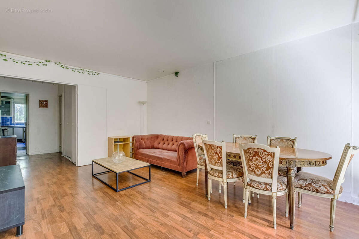 Appartement à PARIS-19E