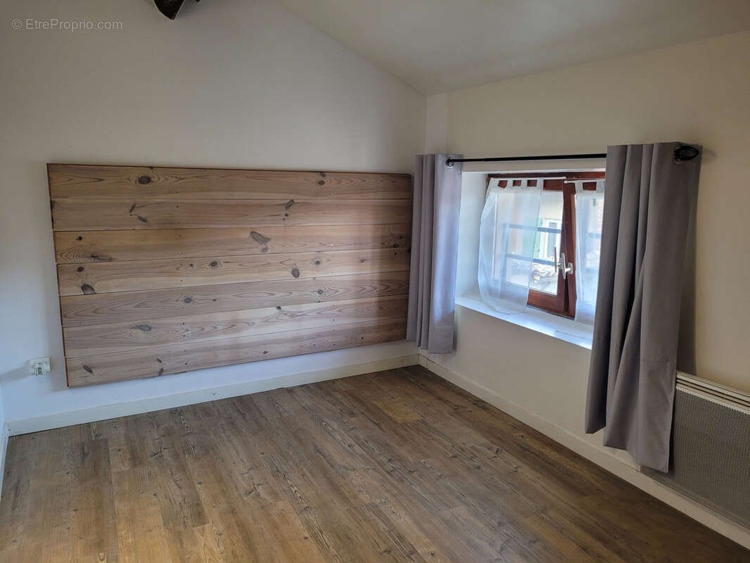 Appartement à MORNANT