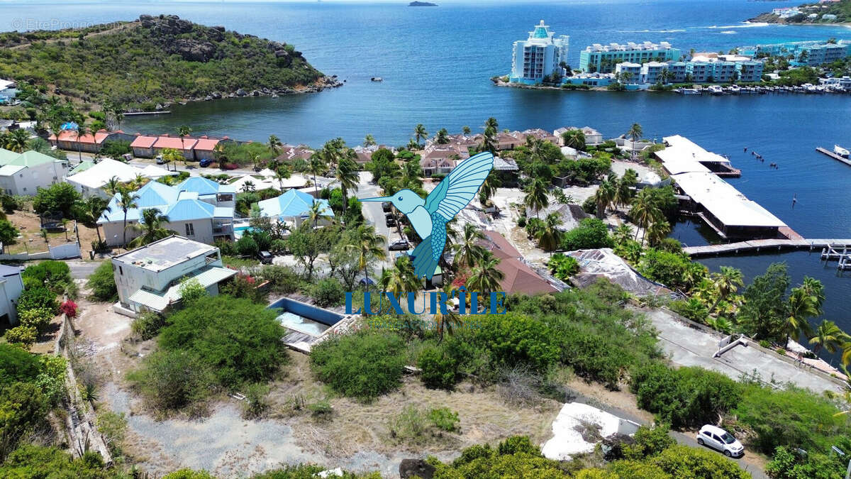 Terrain à SAINT-MARTIN