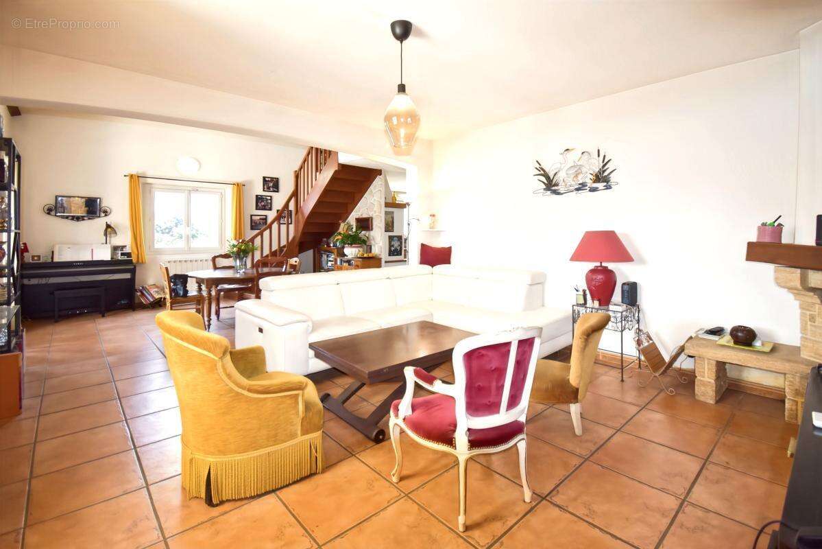 Uzès: Maison 5 ch avec piscine - photo 6