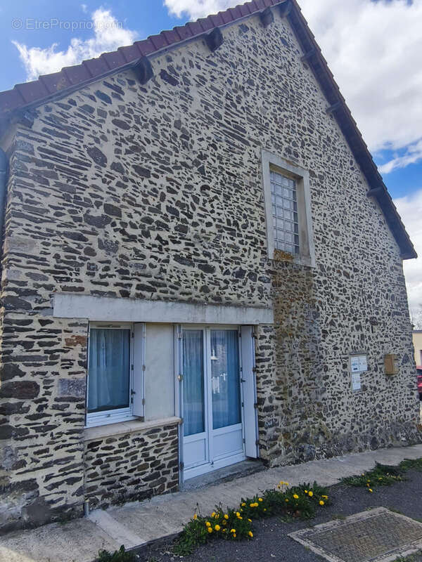 Maison à PIERREFITTE-EN-CINGLAIS