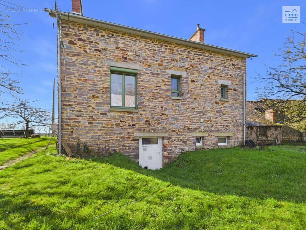 Maison à LES BRULAIS