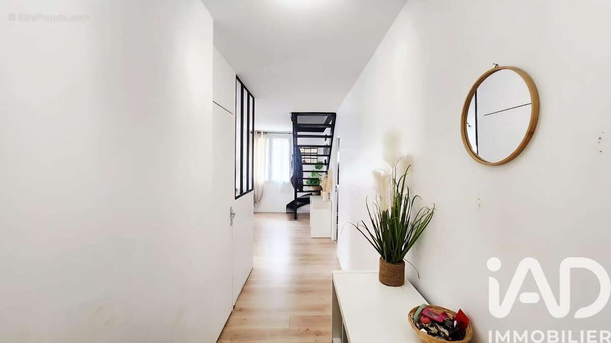 Photo 2 - Appartement à VAIRES-SUR-MARNE