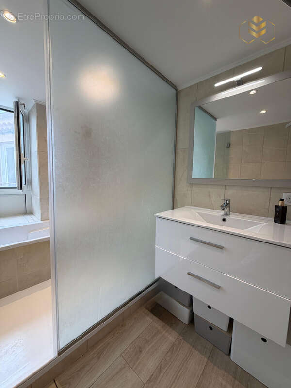 Appartement à LA TURBIE