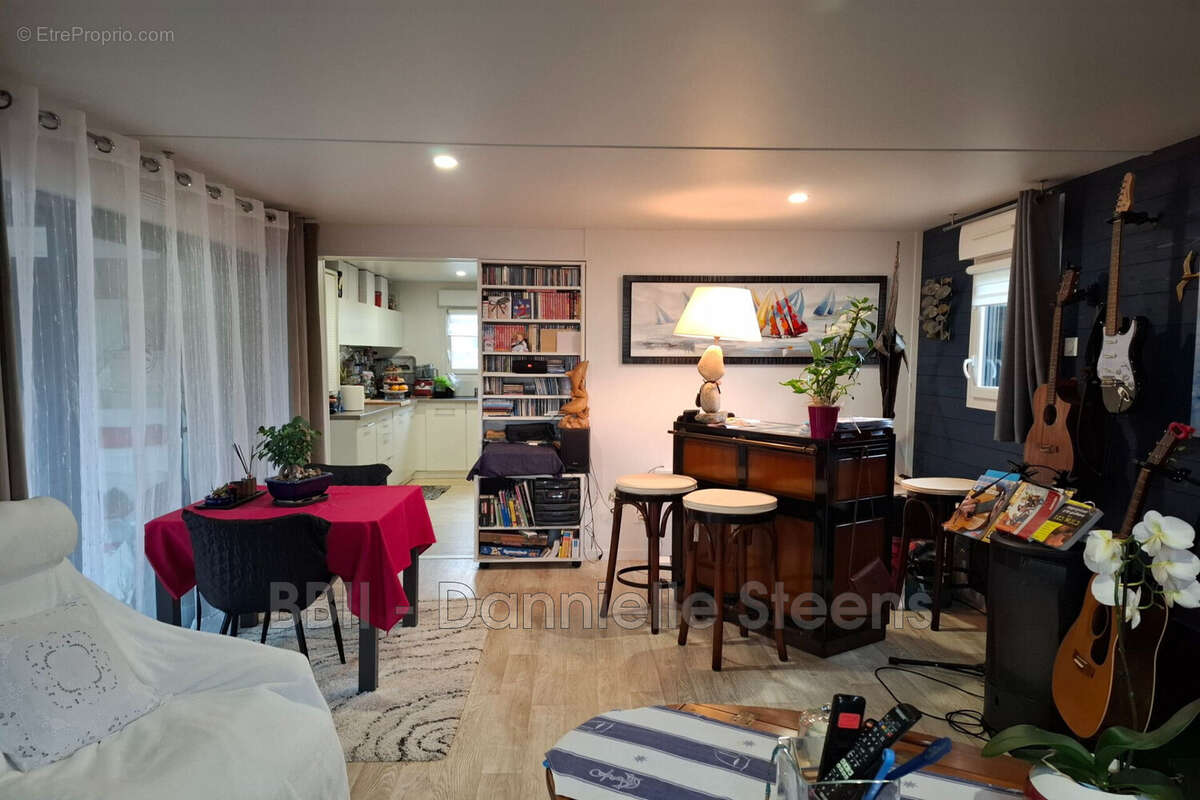 Maison 51 m² à Caurel  - photo 5