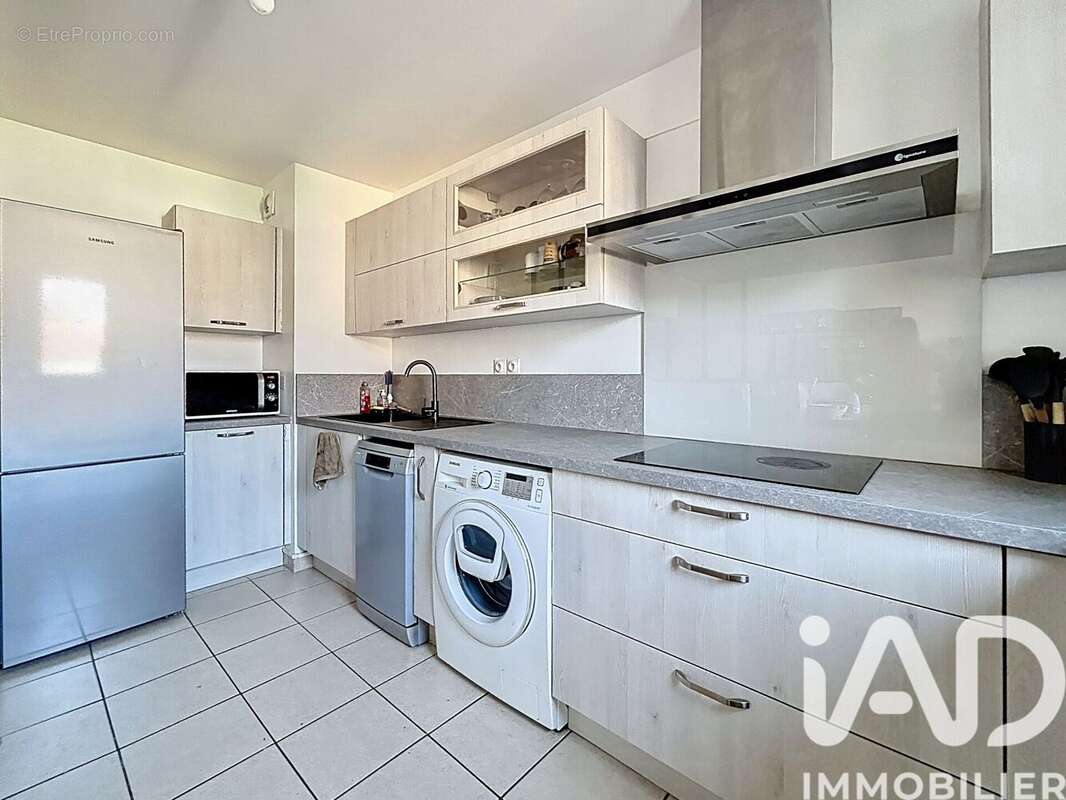 Photo 7 - Appartement à BUSSY-SAINT-GEORGES