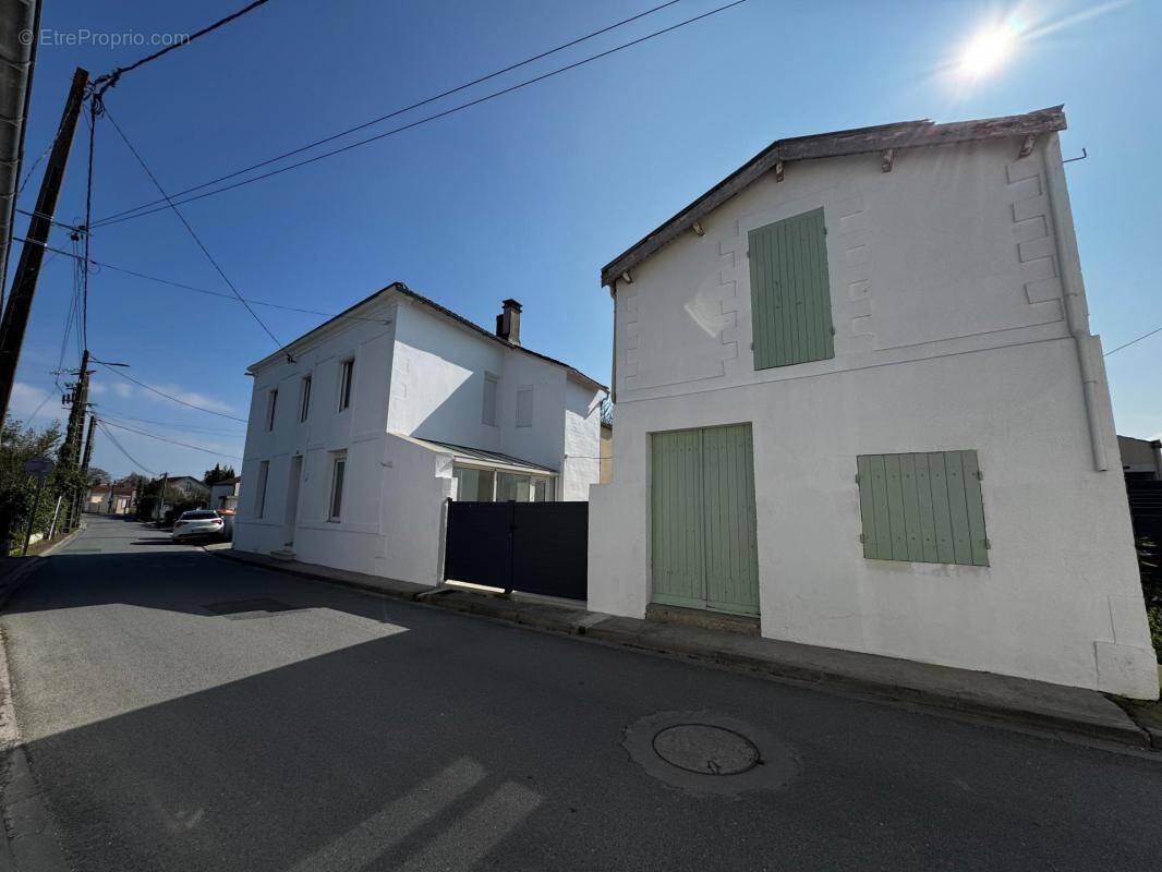 Maison à BOURCEFRANC-LE-CHAPUS