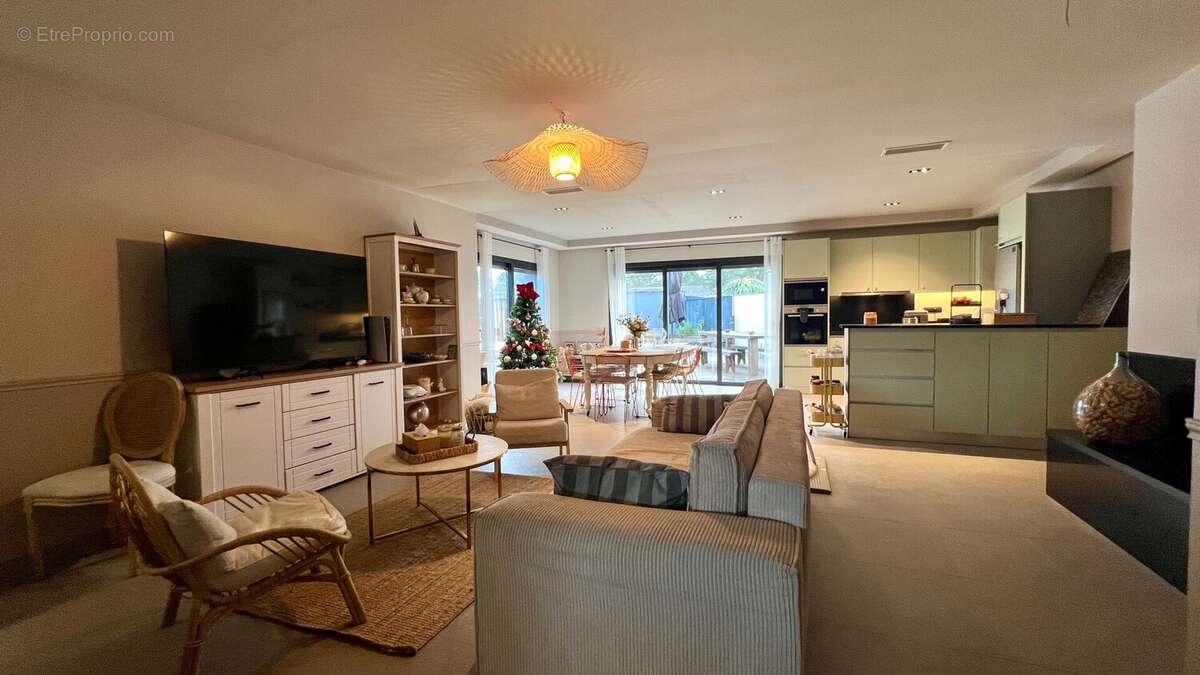 Maison à GUJAN-MESTRAS