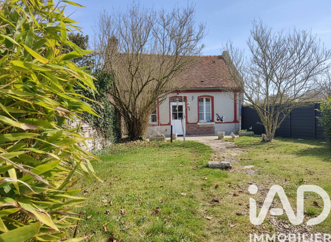 Photo 1 - Maison à CRESSONSACQ