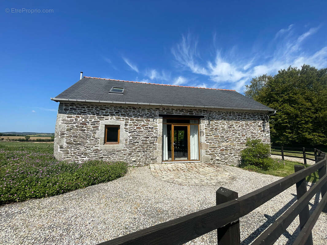Maison à HUELGOAT