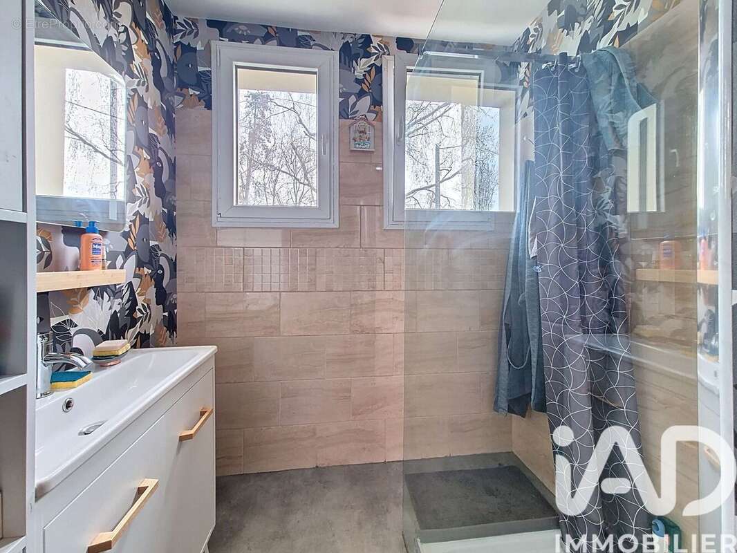 Maison 90 m² à Bourbon-L'archambault  - photo 6
