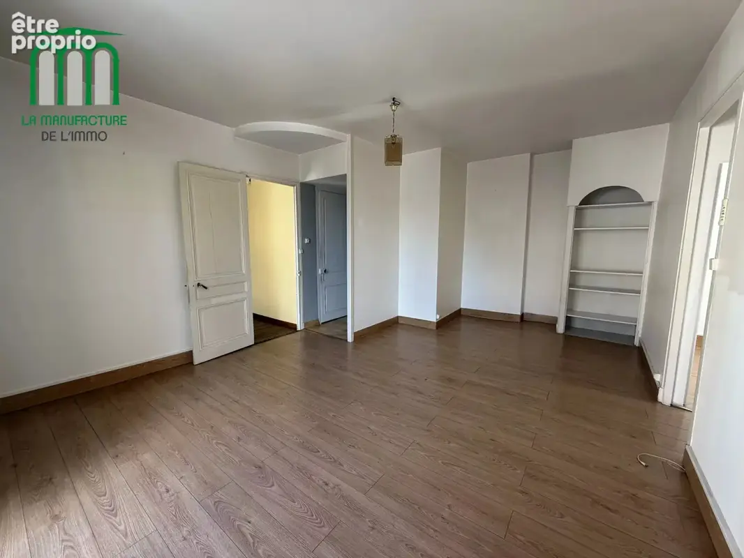 Appartement F3 - 72,58M2 - 2 Caves - Garage - Saint-Etienne/ Bergson - La Terrasse - photo 2