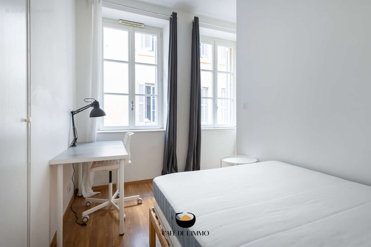 Appartement à MARSEILLE-2E