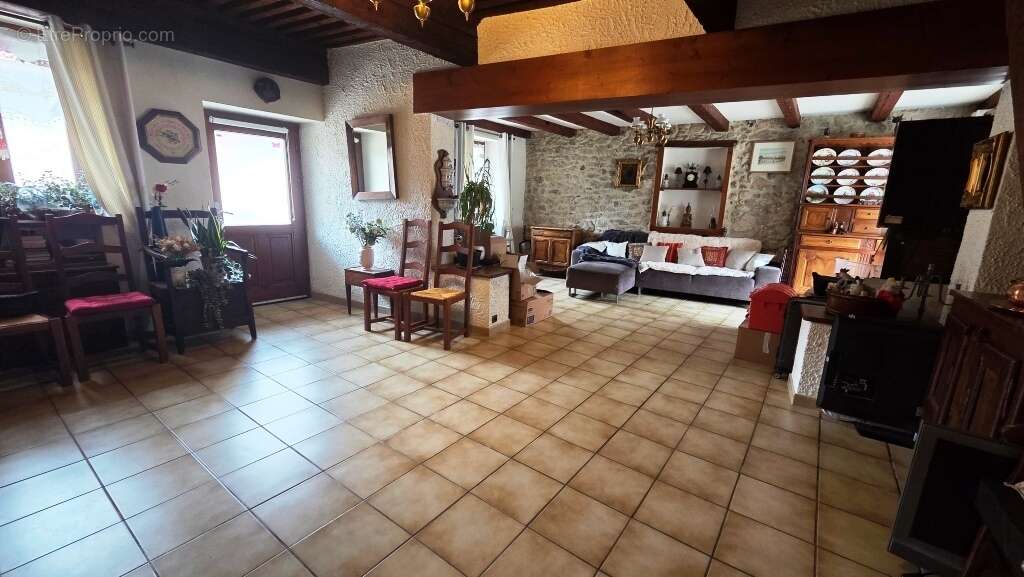 Maison à SAINTE-MARIE-D'ALLOIX