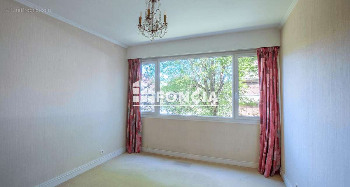 Appartement à NOISY-LE-ROI