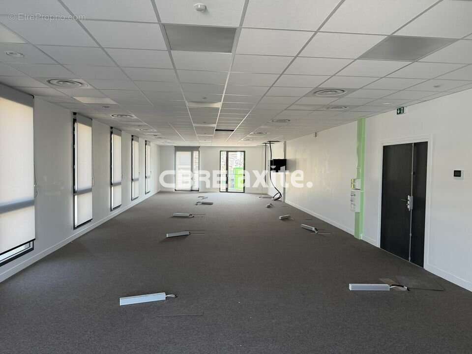 Commerce 301 m² à Chambery  - photo 3