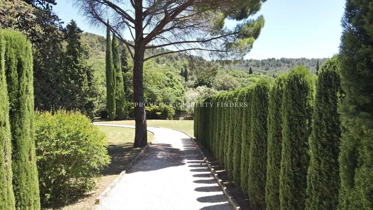 Domaine Privé en Provence, Ancien Moulin du XVIIIe Siècle - photo 14