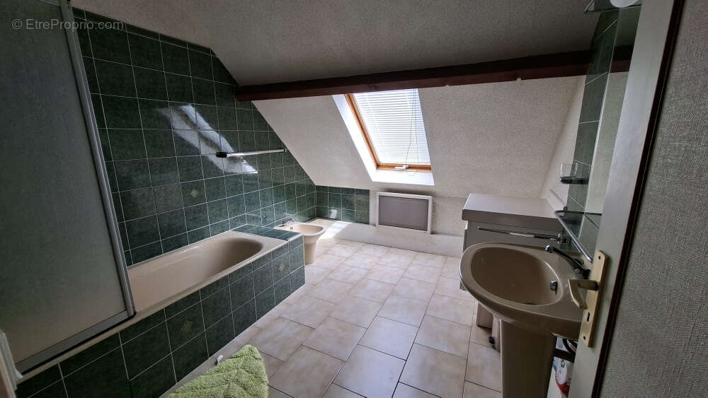 Pavillon sur sous sol, 5 chambres - photo 9