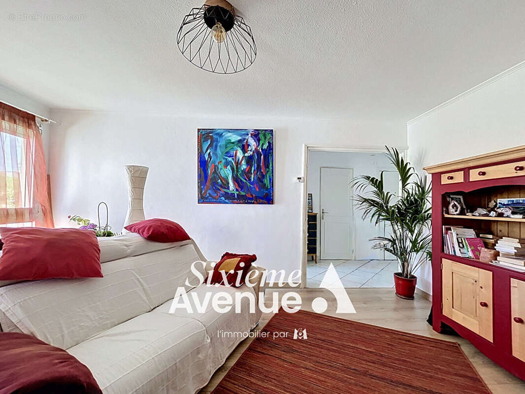Appartement à DECINES-CHARPIEU
