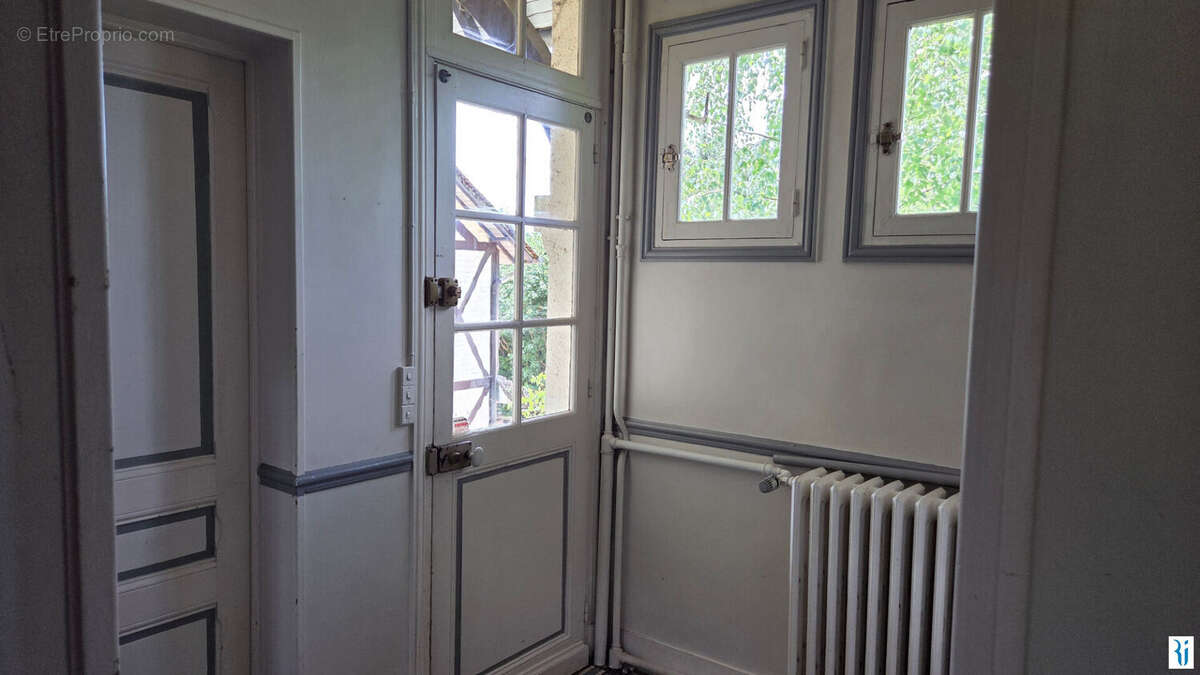 Maison à SAINT-PIERRE-DE-VARENGEVILLE