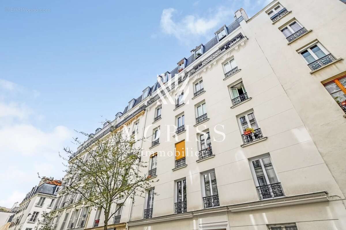 Appartement à PARIS-17E