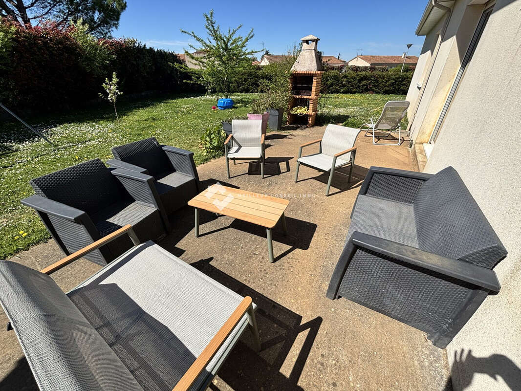 Maison 168 m² à Vouille  - photo 2