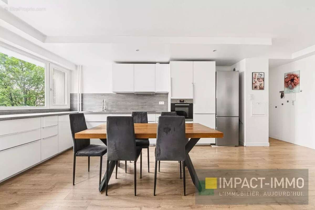 Appartement à LEVALLOIS-PERRET