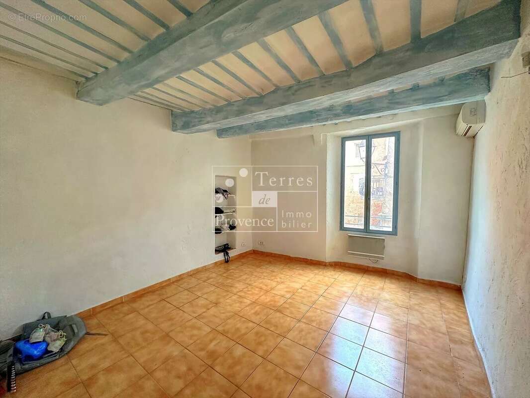 Appartement à AUPS