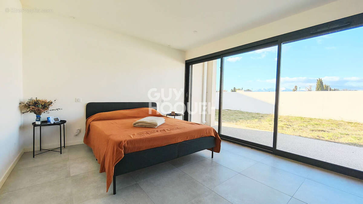 Villa contemporaine, 227 m² - 4 suites - Piscine - EN EXCLUSIVITE . A vendre Perpignan (66000) Parc Ducup - Environnement calme  - photo 6