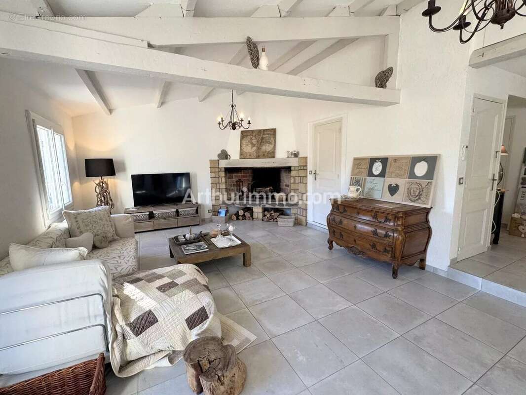 Maison à PLAN-DE-LA-TOUR