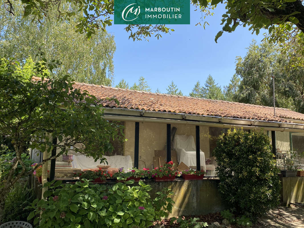 Maison à CAUBON-SAINT-SAUVEUR