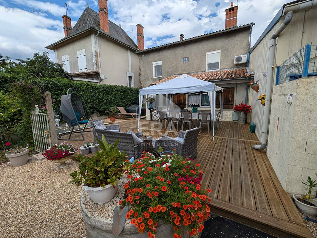 Maison à MONTPON-MENESTEROL