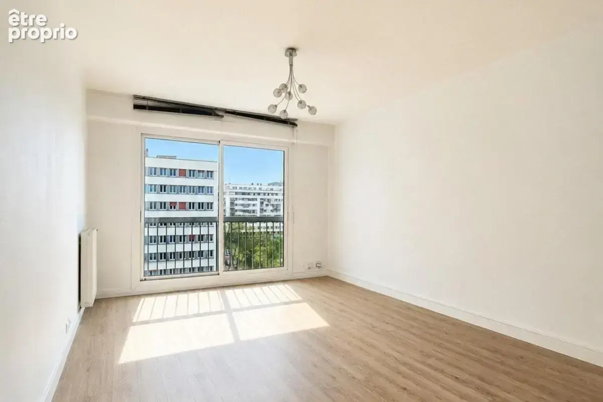 Appartement T3 hyper centre, lumineux et parking sécurisé - photo 2
