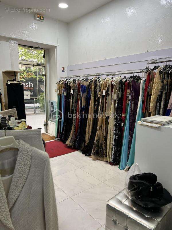 Commerce à PARIS-11E